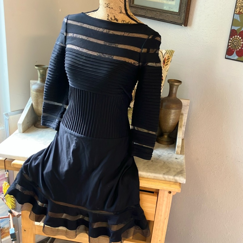 Tadashi Shoji Black Ribbed Bell Sleeve Cocktail Dress Gorgeous Never Worn Sz.PS!